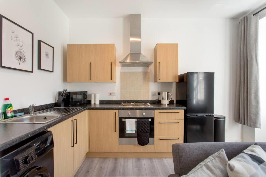 Modern & Bright 1 Bed For 4 Close To City Centre! 爱丁堡 外观 照片
