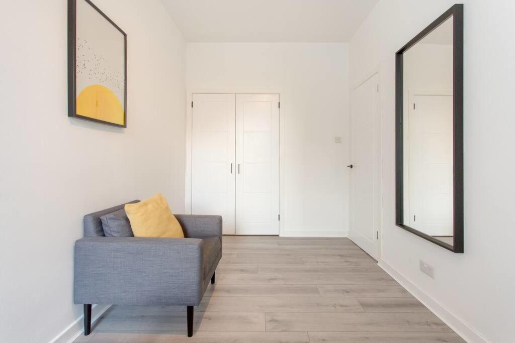 Modern & Bright 1 Bed For 4 Close To City Centre! 爱丁堡 外观 照片