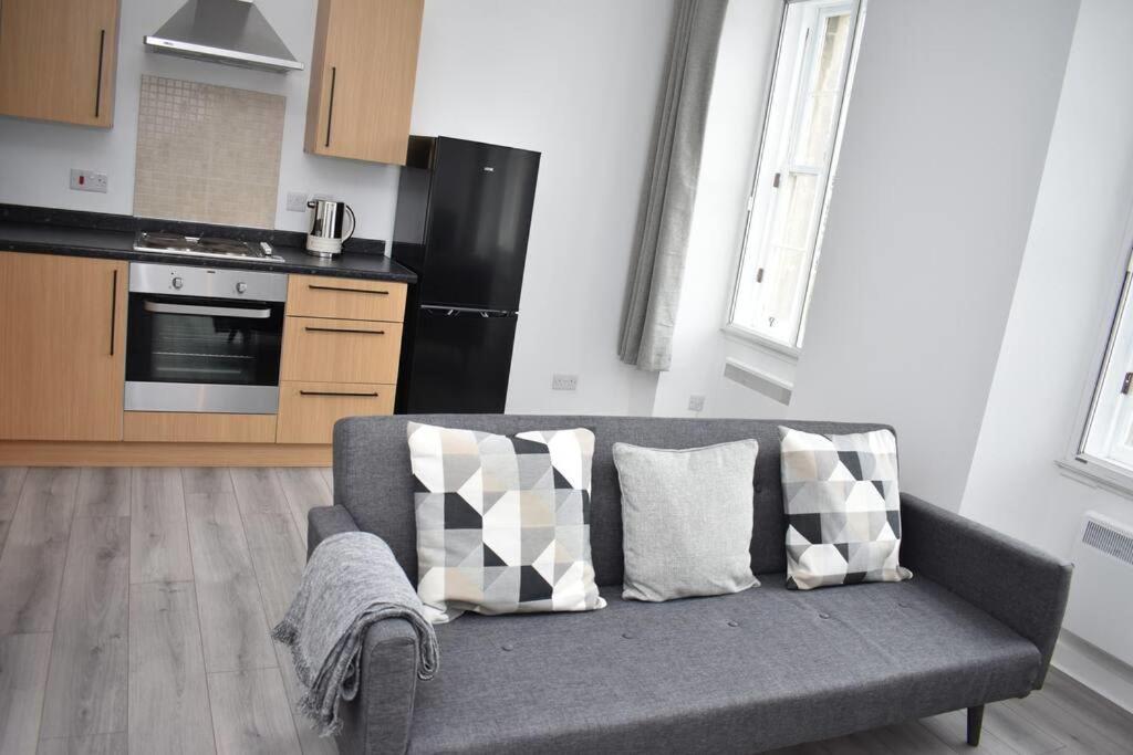 Modern & Bright 1 Bed For 4 Close To City Centre! 爱丁堡 外观 照片