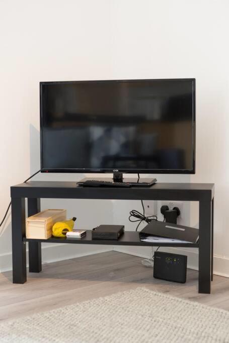 Modern & Bright 1 Bed For 4 Close To City Centre! 爱丁堡 外观 照片