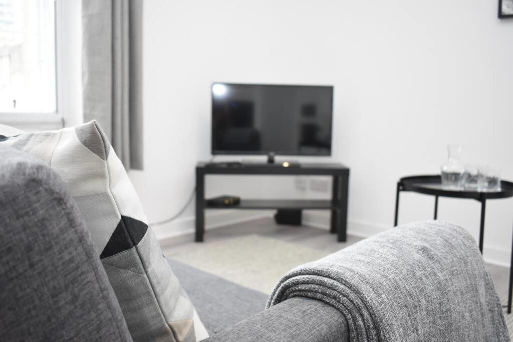 Modern & Bright 1 Bed For 4 Close To City Centre! 爱丁堡 外观 照片
