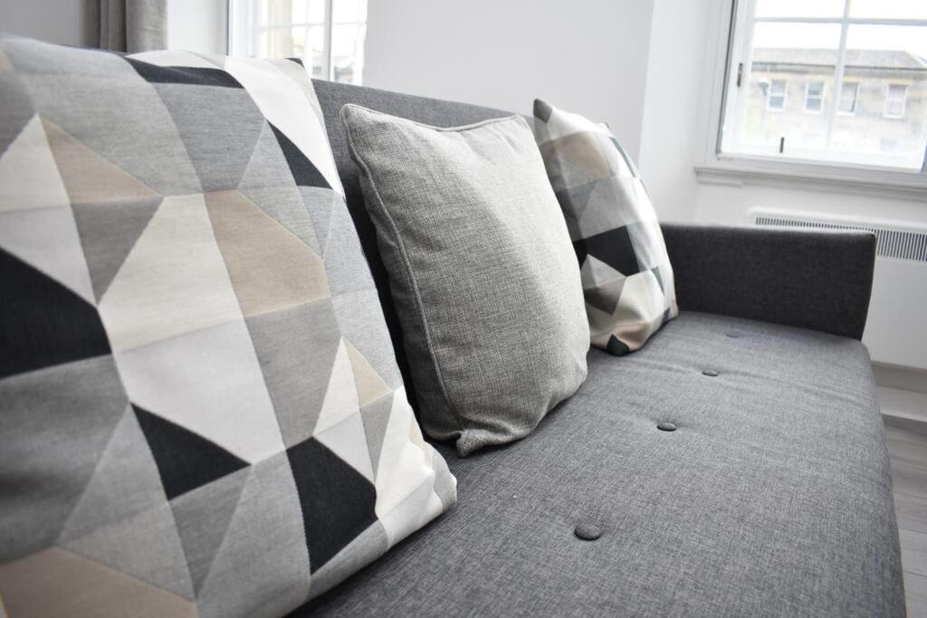Modern & Bright 1 Bed For 4 Close To City Centre! 爱丁堡 外观 照片
