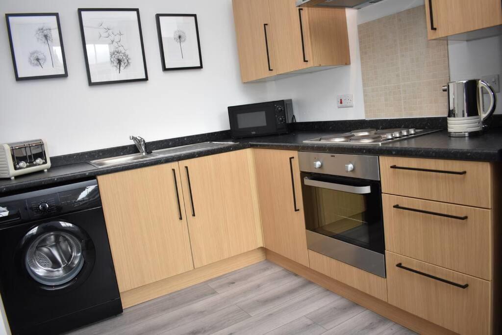 Modern & Bright 1 Bed For 4 Close To City Centre! 爱丁堡 外观 照片